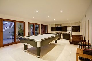 Pool table sizes in San Jose, California