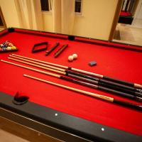 8ft Pool Table & Accessories