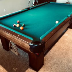 Beautiful 8.5 foot professional slate pool table